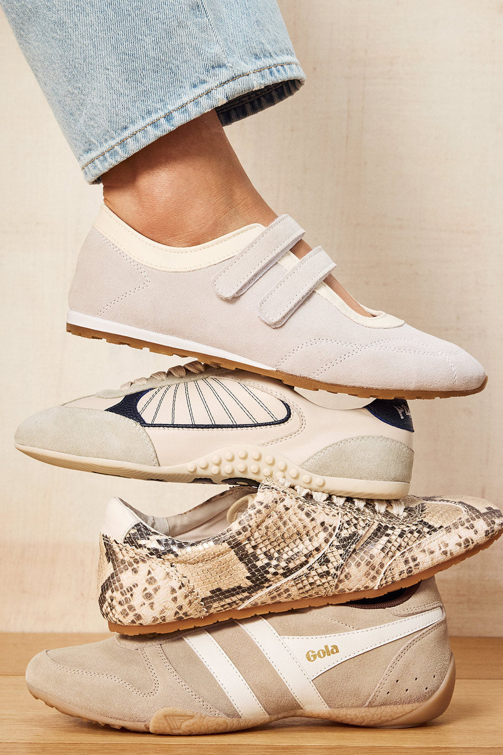 Women's Chase Sneakers
