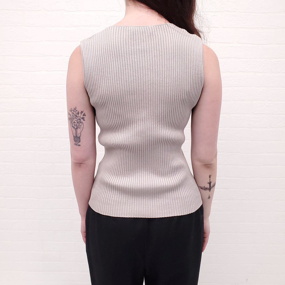 CHANEL TAUPE RIBBED SWEATER SET WITH LOGO BUTTON - SIZE 42