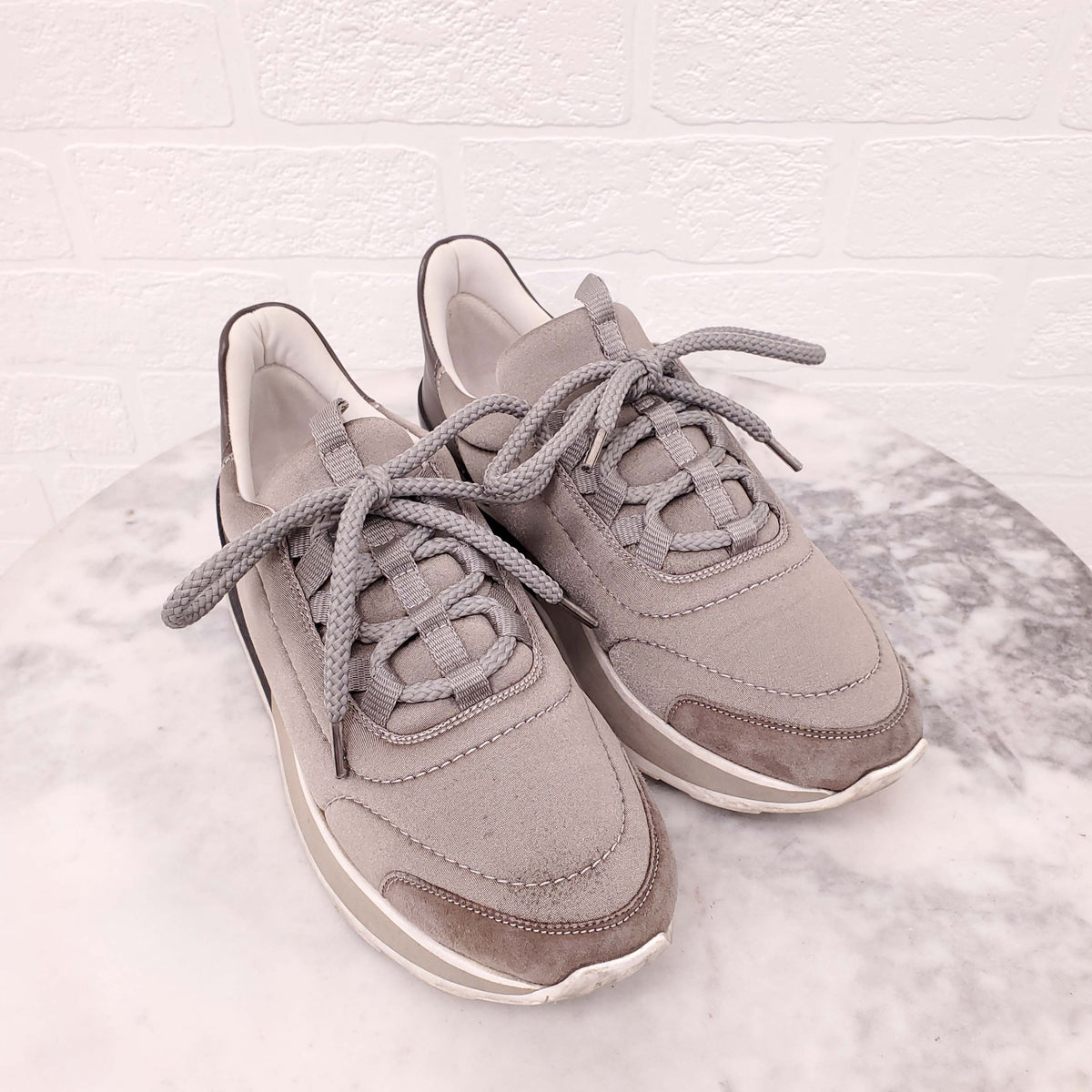 HERMÈS GREY SNEAKERS - SIZE 36.5