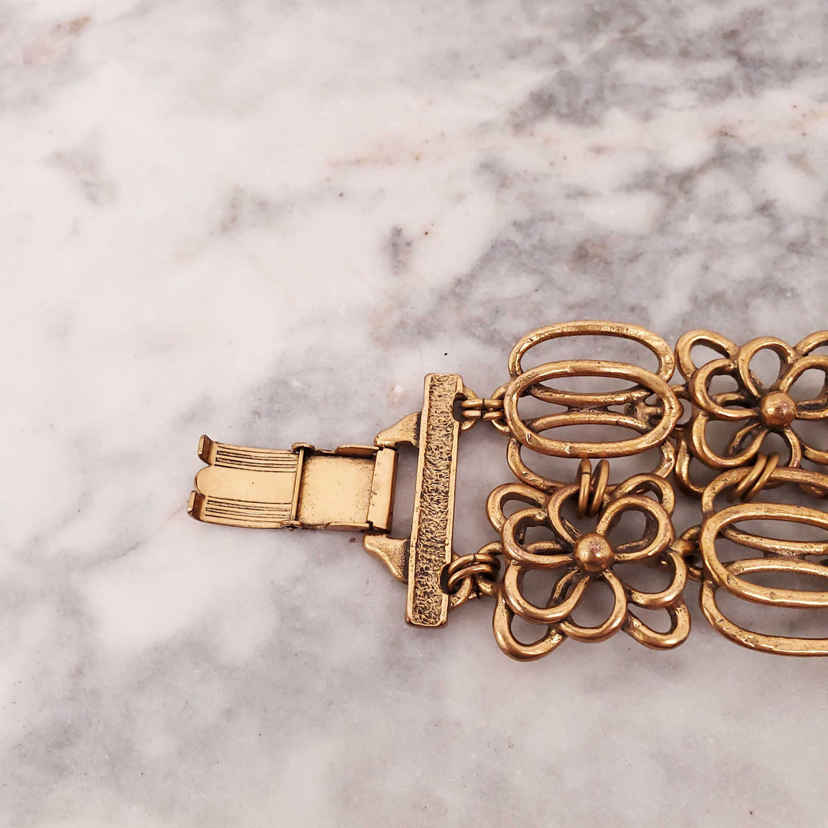 OSCAR DE LA RENTA FLORAL CHAIN BRACELET